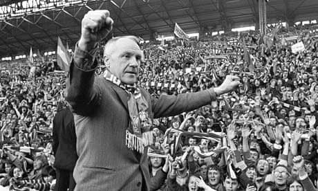 Bill Shankly salutes the Anfield faithful