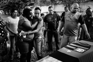 Rio gangs: Violence in Rio de Janeiro