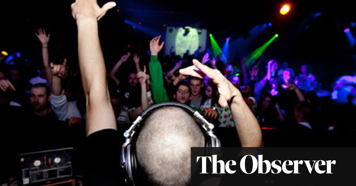 Marshal dateline New Year for romantics and ravers | Christmas and New Year holidays