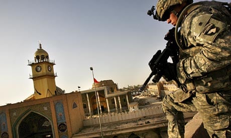 Soldier on Iraq rooftop