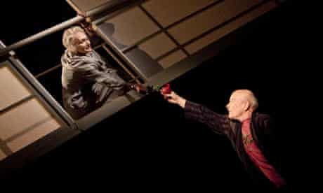 Juliet And Her Romeo Romeo And Juliet Theatre The Guardian