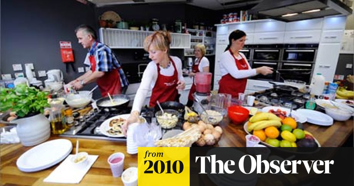 Jamie Oliver Hits Back As Pioneering Ministry Of Food Faces Closure Threat Politics The Guardian