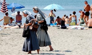 Italy S Elite Are Dismayed By Vanishing Beaches World
