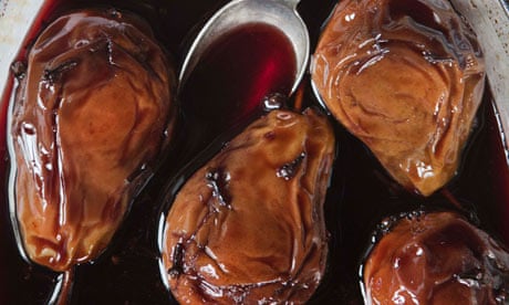 pears baked in red wine and cloves