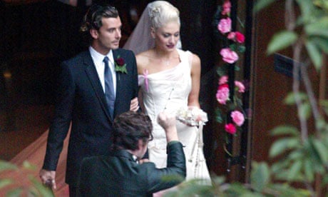 gwen stefani pink wedding dress appreciation post #fyp #foryoupage #greenscreen #gwenstefani #2000s #throwback #weddingdress #celebrity #nostalgia 2002 - Gwen Stefani's Wedding