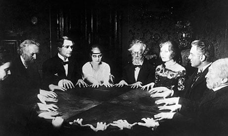 Seance Scene in Dr. Mabuse the Gambler