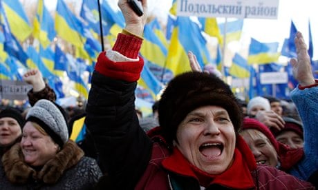 Pro-government supporters in Kiev