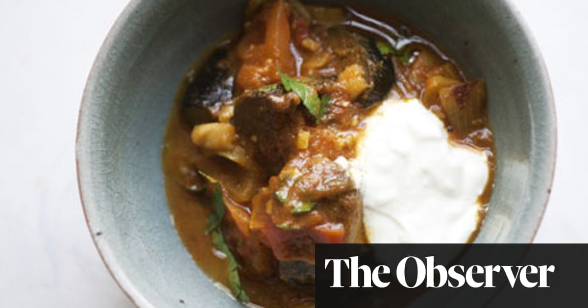 Nigel Slater's aubergine curry recipe | Vegetarian food and drink | The