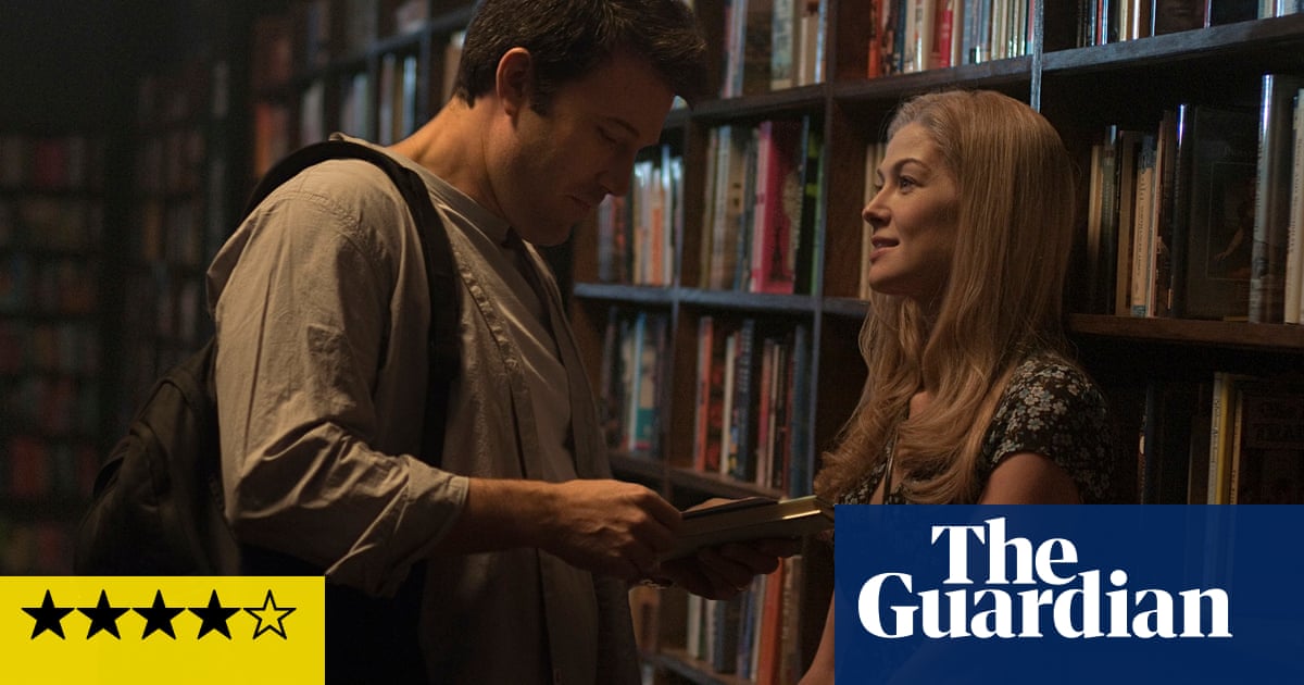 Gone Girl Review Two Different Readings Of A Modern Marriage Gone Girl The Guardian Librarian Siblings Plot Review Mystery 2022
