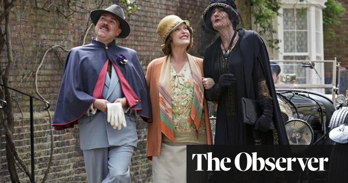 The Week In Tv Mapp And Lucia Snow Wolf Family And Me Roald Dahl S Esio Trot Charlie Brooker S Screen Wipe Miranda Television Radio The Guardian