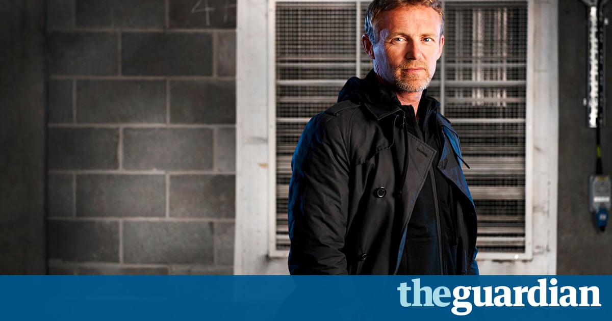 Blood On Snow Review Jo Nesb 248 Introduces A Hitman With A Heart Books The Guardian