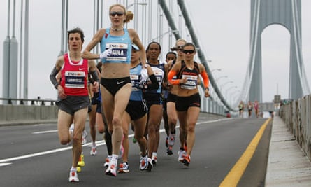 Paula Radcliffe crosses the Verrazano-Narrows Bridge aduring the New York Marathon