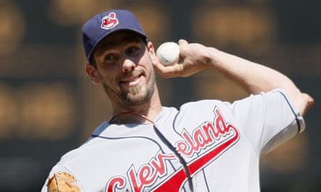 Phillies complete trade to bring in Cliff Lee, MLB