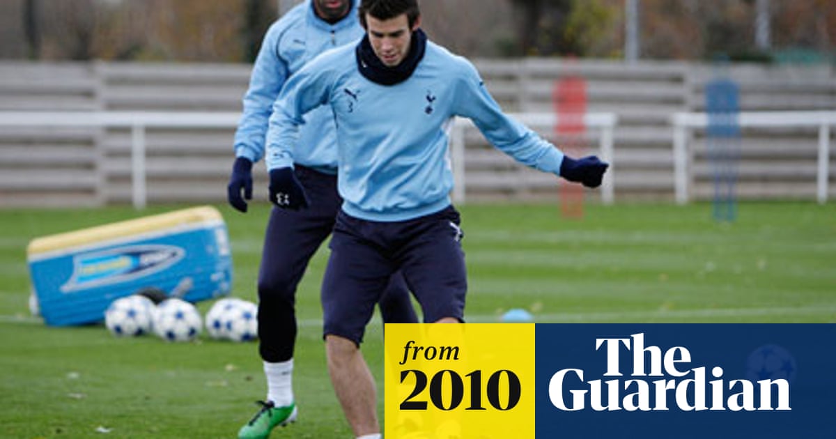 Injury Doubts For Tottenham S Rafael Van Der Vaart And Gareth Bale Football The Guardian