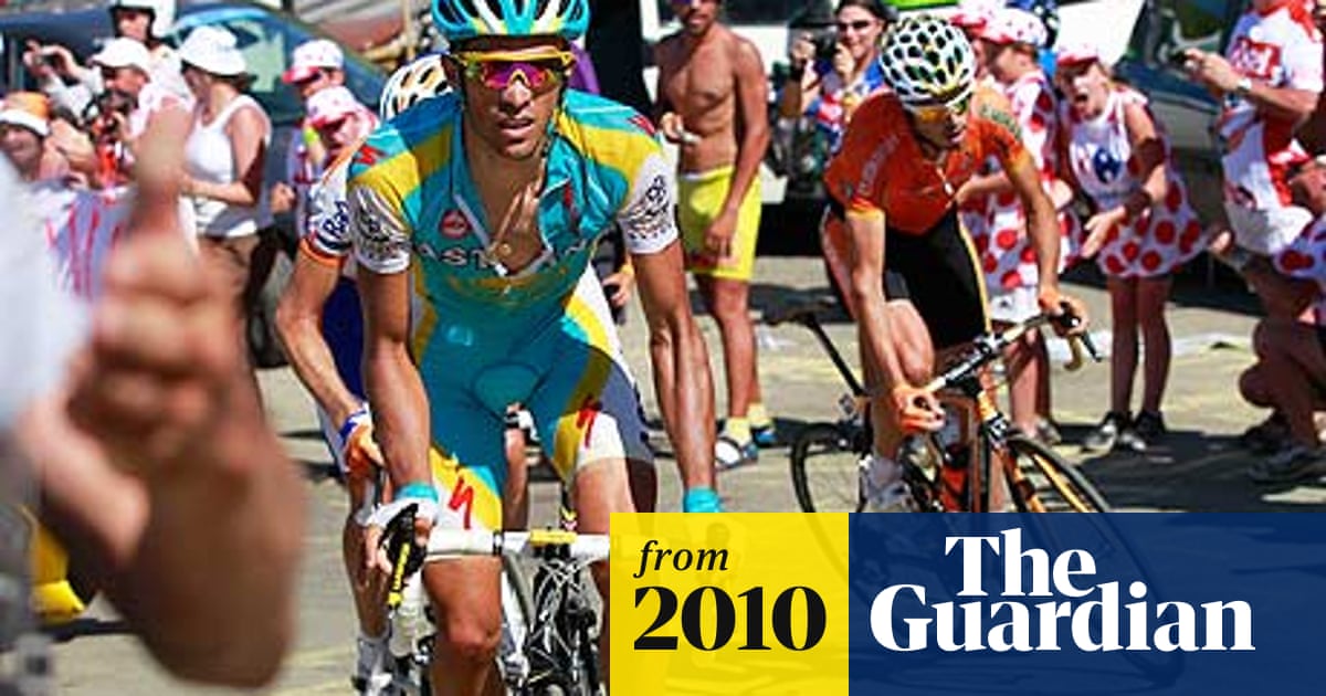 Tour De France 2010 Alberto Contador Sorry I Overtook Andy Schleck Tour De France The Guardian