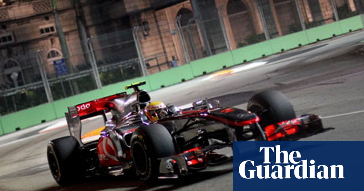 Lewis Hamilton And Mark Webber Look To Have Edge In Final Countdown Paul Weaver Sport The Guardian