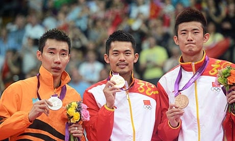 China's Lin Dan (C) Chen Long (R) and Ma