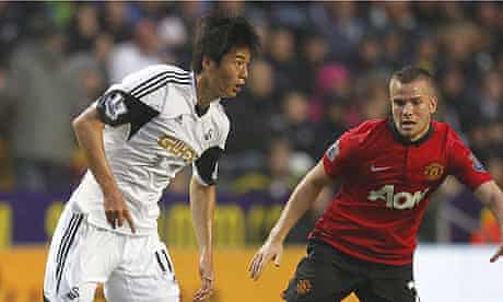 South Korean midfielder Ki Sung-yueng, left, found himself surplus to reuqirements at Swansea City