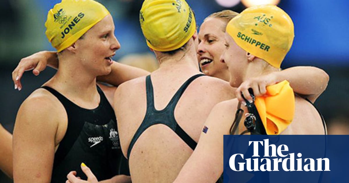 Olympics British Women S Relay Team Pipped To Bronze In 4x100m Medley