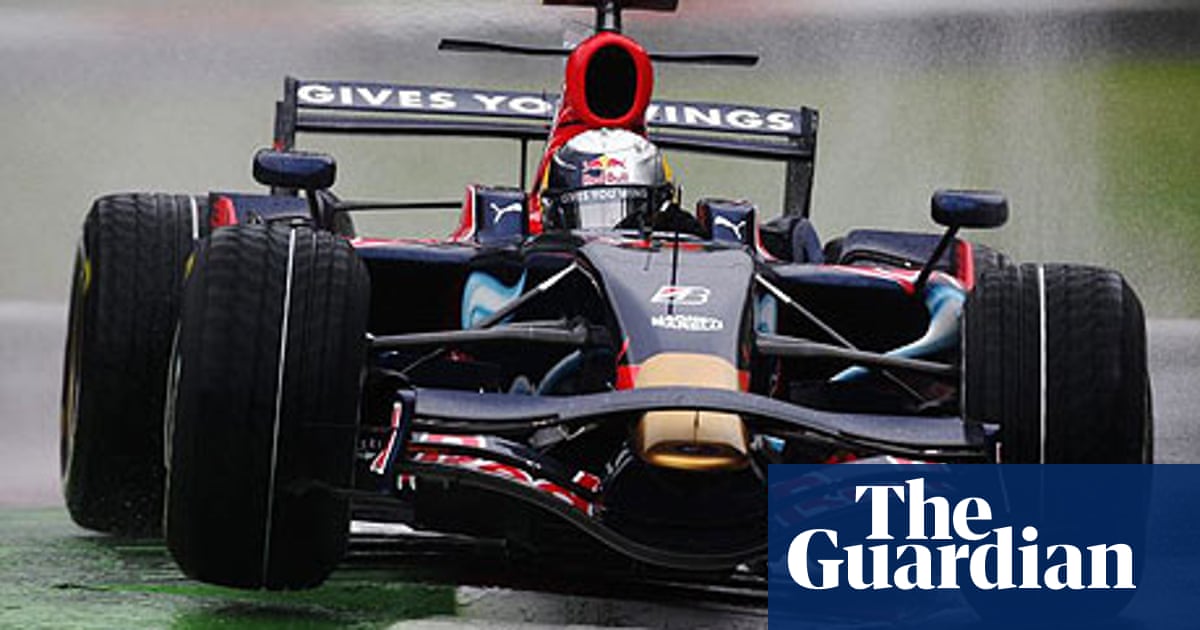 Vettel Claims Pole For Toro Rosso In Dramatic Wet Qualifying At Monza Formula One 2008 The Guardian