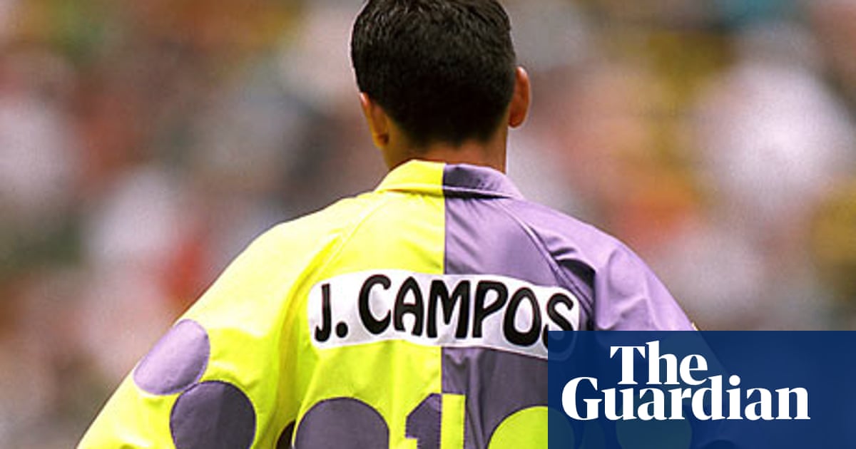 Which footballers have played two matches on the same day? | Bayern