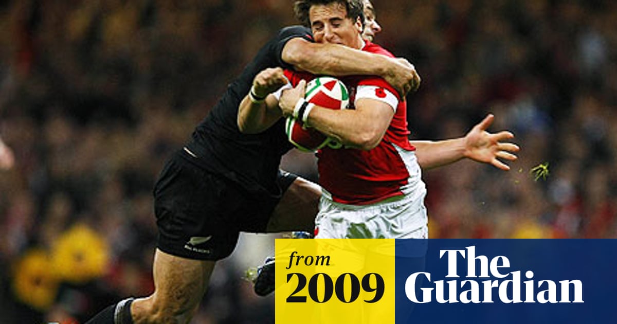 Dan Carter Cited For Dangerous Tackle On Martin Roberts New Zealand Rugby Union Team The Guardian Dan Carter Cited For Dangerous Tackle On Martin Roberts New Zealand Rugby Union Team The Guardian