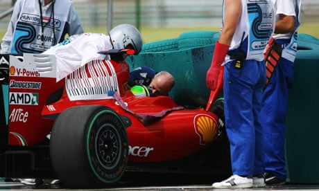 Felipe Massa suffers skull fracture in freak accident during qualifying | Formula One | The Guardian