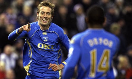Tottenham Sign 9m Peter Crouch As Darren Bent Heads For Sunderland Tottenham Hotspur The Guardian