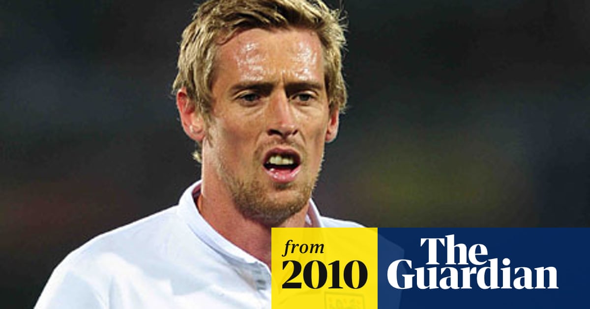 Peter Crouch Attacks The Sun Over Pregnancy Story The Sun The Guardian
