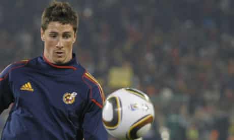 Spain's striker Fernando Torres warms up