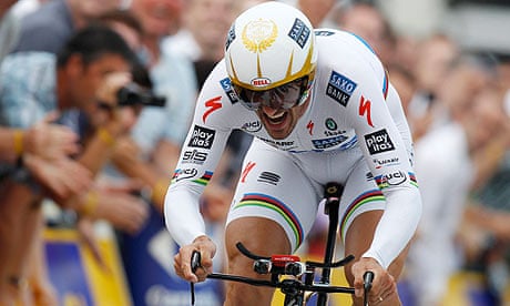 Fabian Cancellara wins the 8.9km prologue