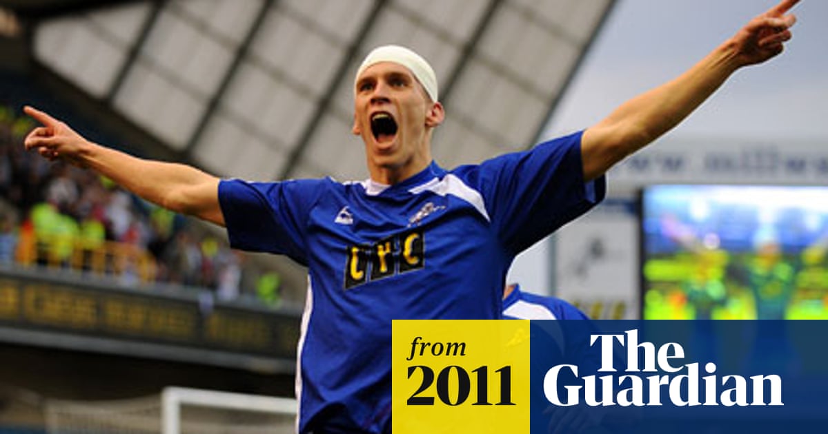 Norwich City agree deal with Millwall to sign Steve Morison of Wales | Norwich  City | The Guardian