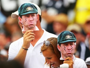 Ashes 2010-11: The England fans at the SCG