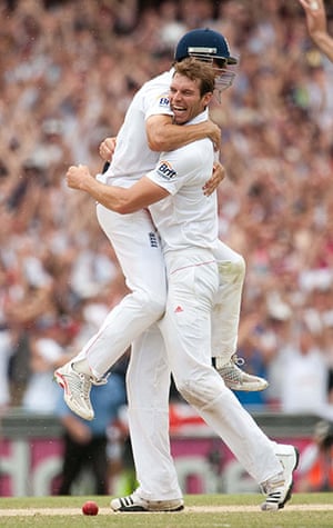 Ashes 2010-11: Alastair Cook and Chris Tremlett