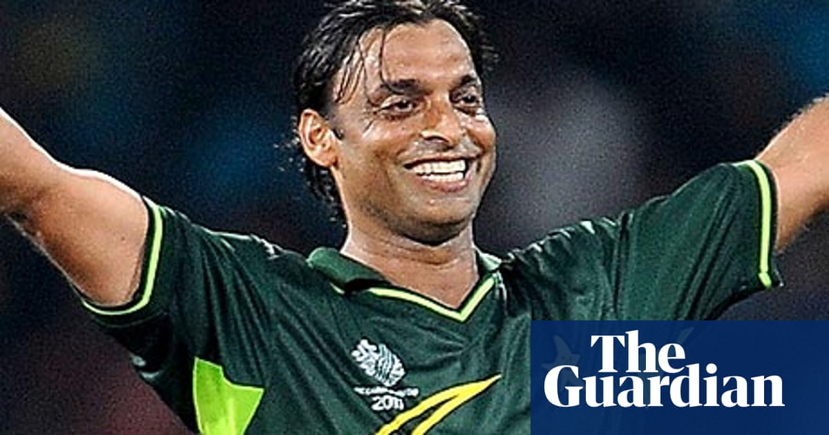 The Spin Sachin Worship Gets Silly As Shoaib Book Causes A