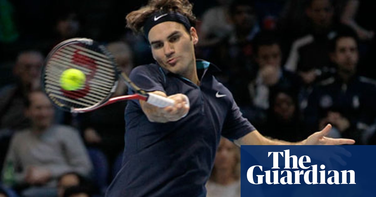 Roger Federer Defeats Jo Wilfried Tsonga In Atp Tour Finals Opener Atp World Tour Finals 2011 The Guardian