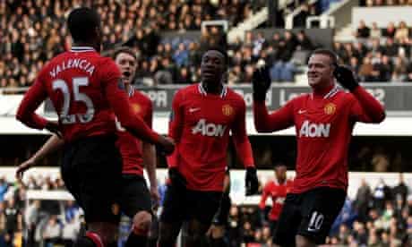 Wayne Rooney celebrates 