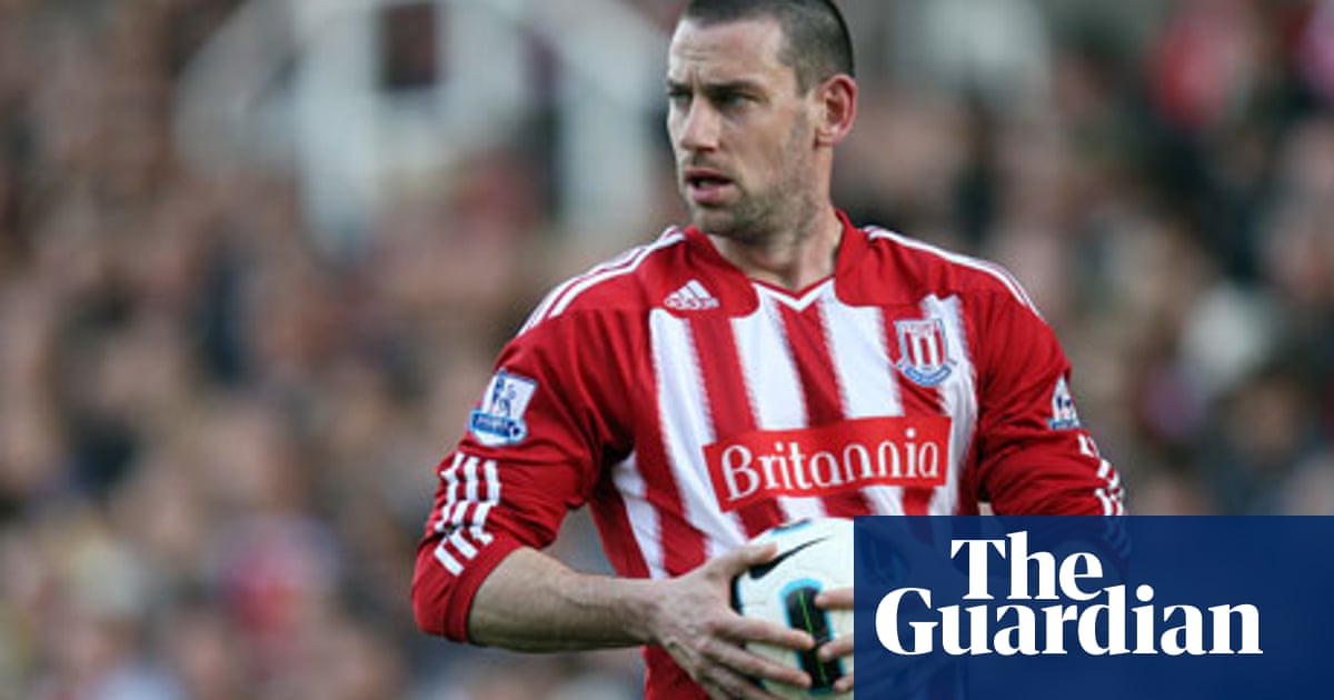 Tony Pulis Knows What He Wants From Stoke City And He Always Gets It Stuart James Football The Guardian