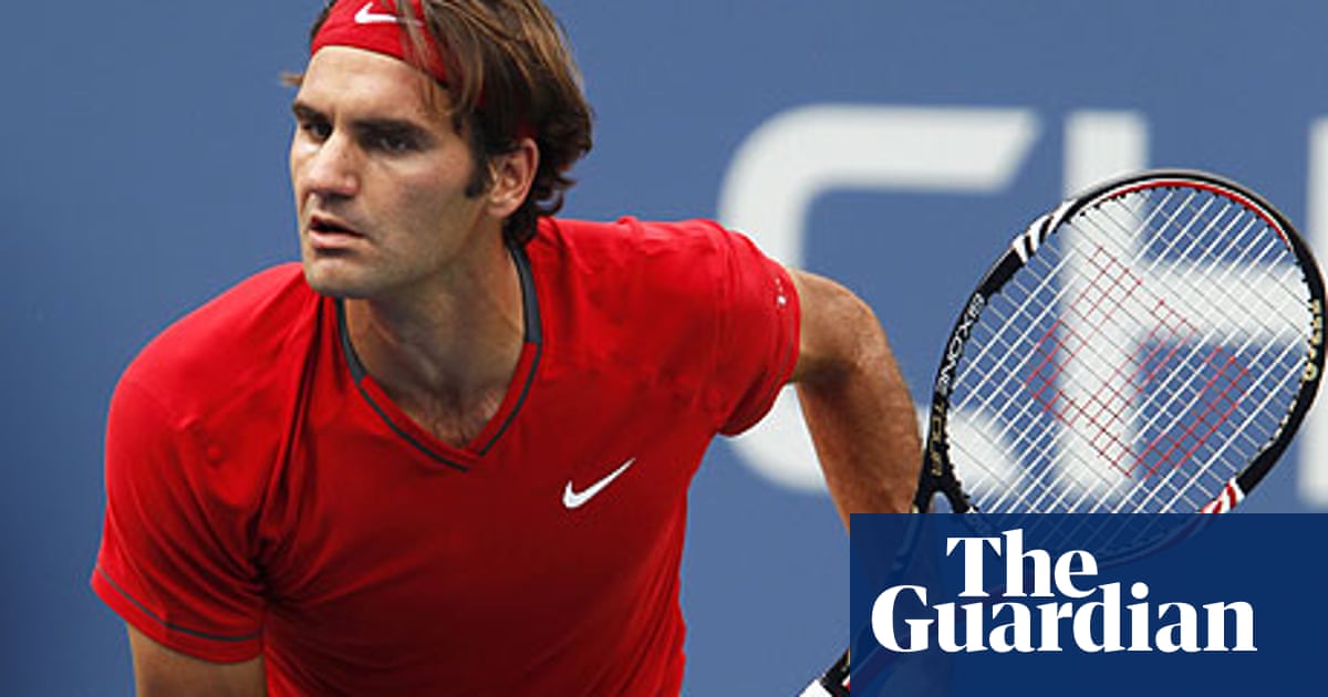 Us Open 2011 Roger Federer Struggles To Accept Novak Djokovic Defeat Us Open 2011 The Guardian