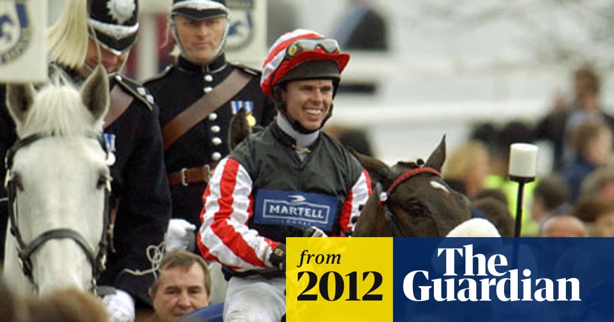 Grand National Winning Jockey Graham Lee Will Switch To Flat