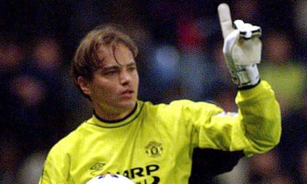 Mark Bosnich was heir to Peter Schmeichel but his tiome as Manchester United's No1 was brief.
