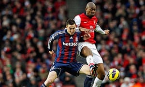 Nacho Monreal Has The Muscle To Help Arsenal Get Physical With Stoke Football The Guardian