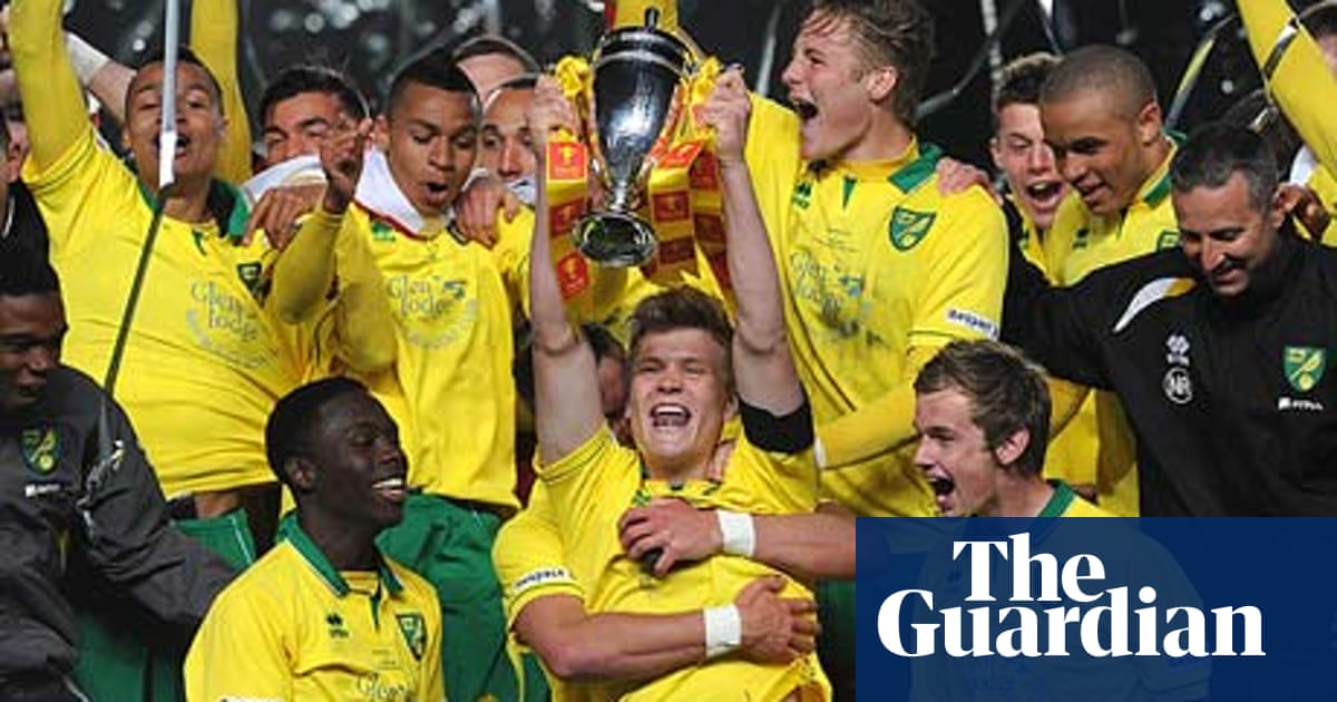 Norwich S Twin Threat Earns Victory Over Chelsea In Fa Youth Cup Final Fa Youth Cup The Guardian Norwich S Twin Threat Earns Victory Over Chelsea In Fa Youth Cup Final Fa Youth Cup The Guardian