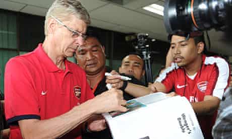Arsene Wenger Holds Back From Title Talk As Arsenal Mania Hits Indonesia Football The Guardian