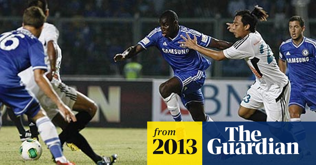 Chelsea S Demba Ba Determined To Remain At Club Despite Rooney Interest Chelsea The Guardian