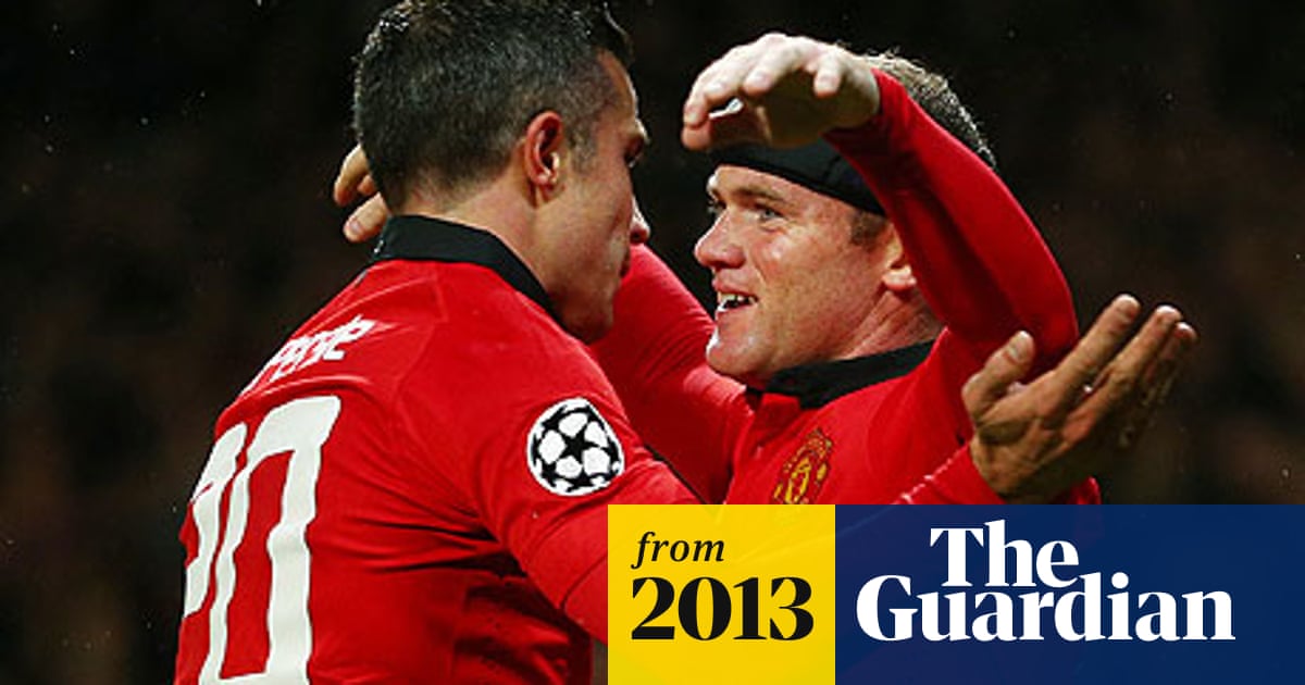 Robin van Persie 'loves playing alongside' 200-goal Wayne Rooney