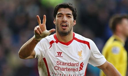 Luis Suárez has equalled Robbie Fowler's Liverpool record of 28 goals in a league season.