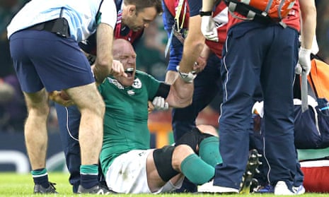 Paul O'Connell in clear agony after suffering a hamstring injury in Ireland's victory over France