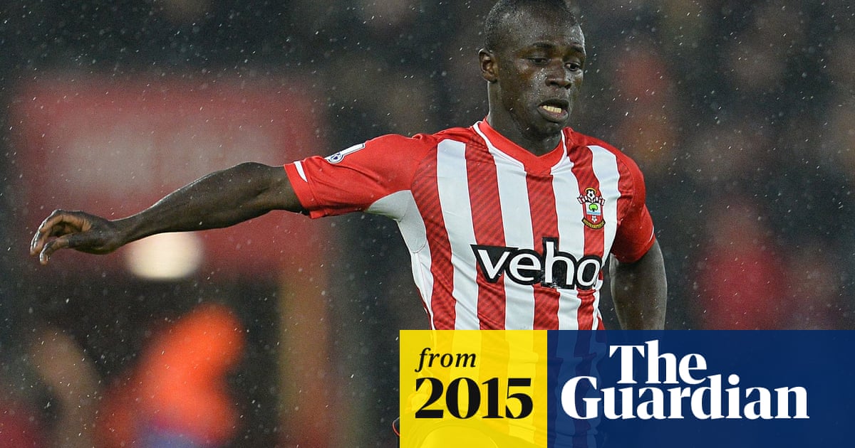 southampton s sadio mane dropped after late arrival for liverpool clash southampton the guardian