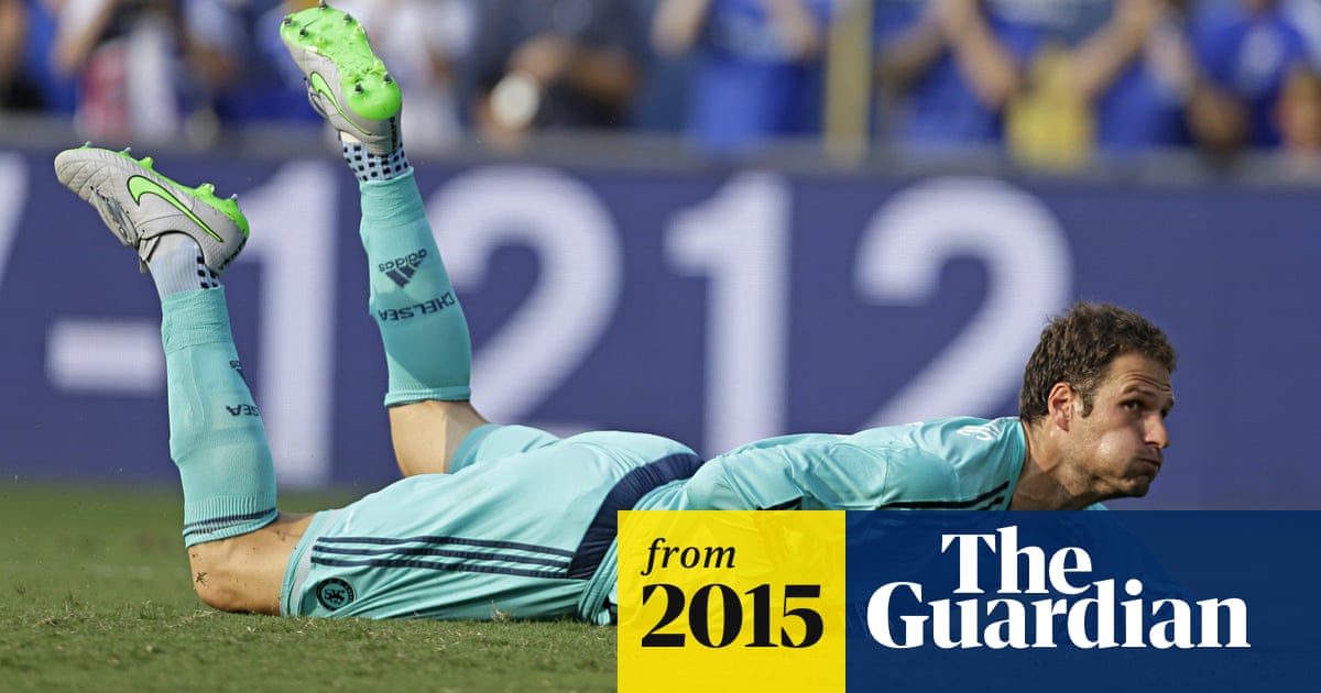 Asmir Begovic Determined To Challenge Thibaut Courtois For
